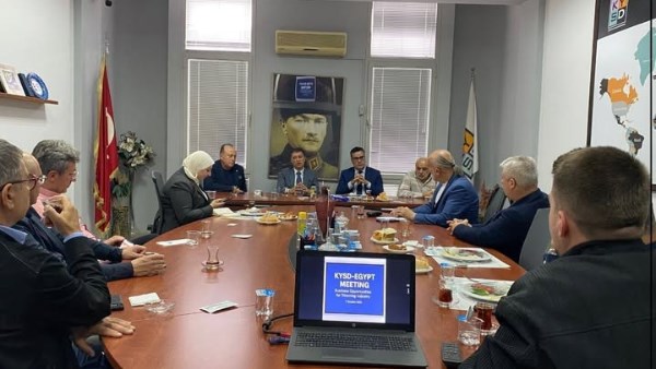 "مستلزمات الملابس التركي" يبحث إنشاء مصانع جديدة لصناعات إنتاج الملابس الجاهزة في مصر "مستلزمات الملابس التركي" يبحث إنشاء مصانع جديدة لصناعات إنتاج الملابس الجاهزة في مصر