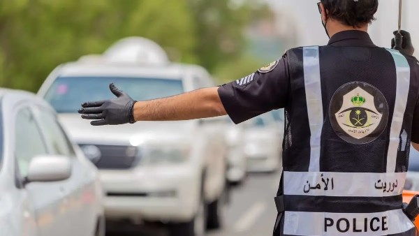 23 ألف مخالف لأنظمة الإقامة والعمل وأمن الحدود.. وتحذير عاجل من الداخلية السعودية 23 ألف مخالف لأنظمة الإقامة والعمل وأمن الحدود.. وتحذير عاجل من الداخلية السعودية