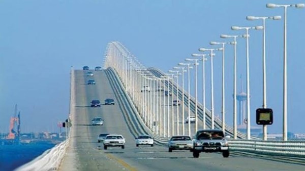 بالأرقام.. السعودية تكشف عن تفاصيل مشروع الجسر البري لربط جدة بالرياض بالأرقام.. السعودية تكشف عن تفاصيل مشروع الجسر البري لربط جدة بالرياض