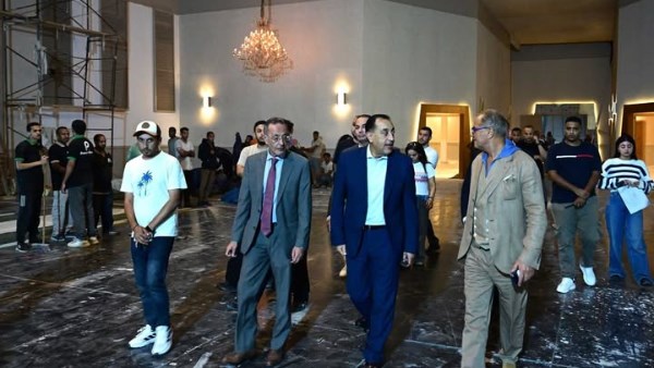 في جولة ليلية.. رئيس الوزراء يتابع الترتيبات النهائية للاحتفال الرسمي بافتتاح المتحف المصري الكبير في جولة ليلية.. رئيس الوزراء يتابع الترتيبات النهائية للاحتفال الرسمي بافتتاح المتحف المصري الكبير