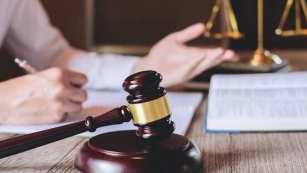 السجن والتشهير والإبعاد لمقيم في السعودية تورط في جريمة تستر تجاري السجن والتشهير والإبعاد لمقيم في السعودية تورط في جريمة تستر تجاري