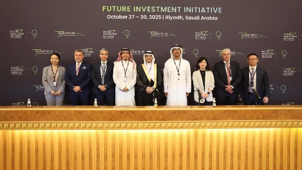 بأكثر من 4 مليارات دولار.. السعودية للكهرباء توقع اتفاقيات تمويلية وتقنية  بأكثر من 4 مليارات دولار.. السعودية للكهرباء توقع اتفاقيات تمويلية وتقنية