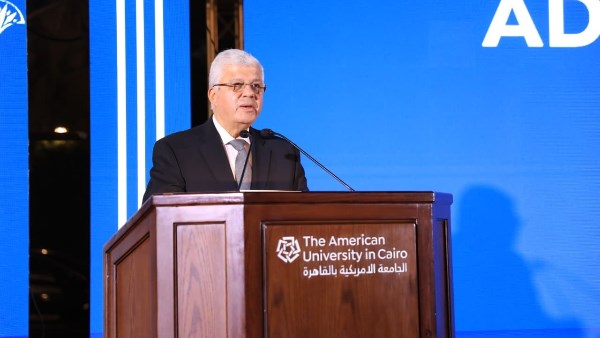 الدكتور أيمن عاشور الدكتور أيمن عاشور