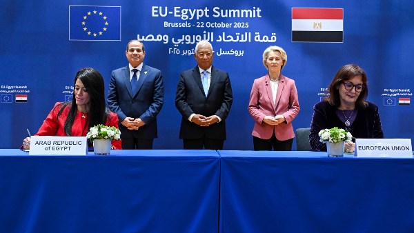 توقيع مذكرة تفاهم توقيع مذكرة تفاهم