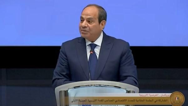 الرئيس عبد الفتاح السيسي الرئيس عبد الفتاح السيسي