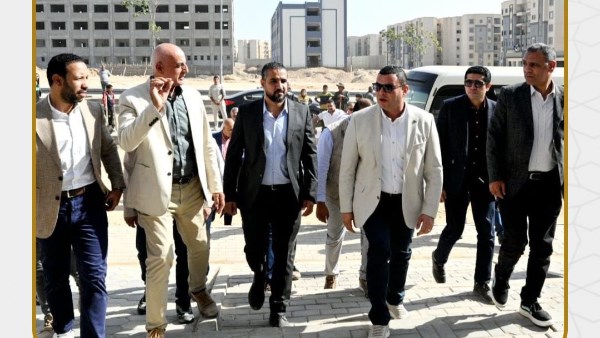 وزير الإسكان وزير الإسكان