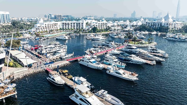 معرض القوارب المستعملة