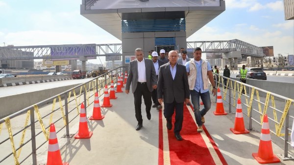 وزير الصناعة والنقل وزير الصناعة والنقل