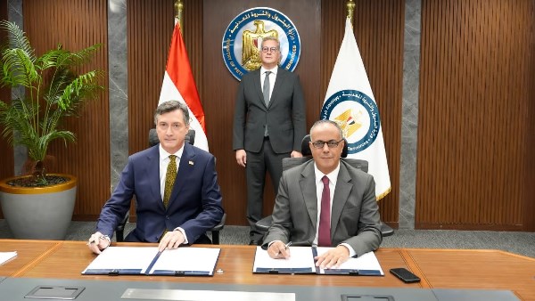  مصر تمد التزام خليج السويس ودلتا النيل