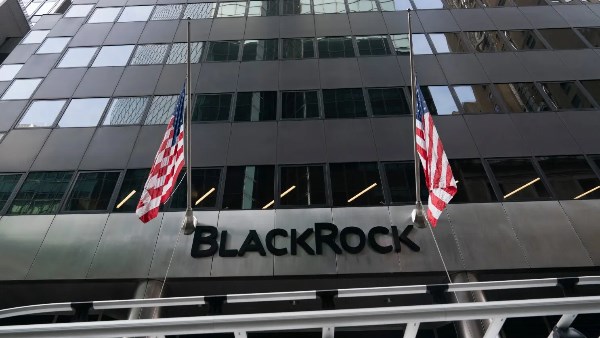 «بلاك روك» تتعرض لعملية احتيال كبرى.. ما القصة؟