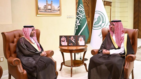 محافظ جدة يبحث مع وزارة البلديات والإسكان مشاريع التطوير العقاري وزيادة المعروض السكني
