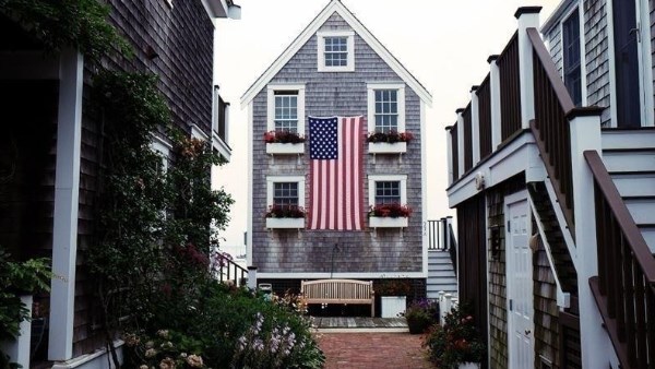 وزير الخزانة الأمريكي: قطاع الإسكان يعاني ركودًا والاقتصاد يمر بمرحلة انتقالية