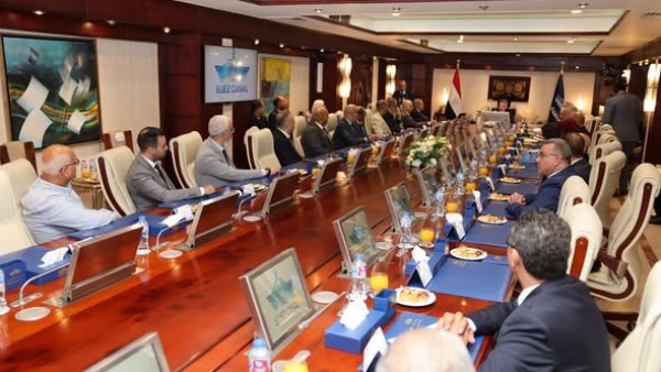 عودة 229 سفينة للعبور من قناة السويس خلال شهر أكتوبر كأعلى معدل شهري للسفن العائدة منذ بداية الأزمة