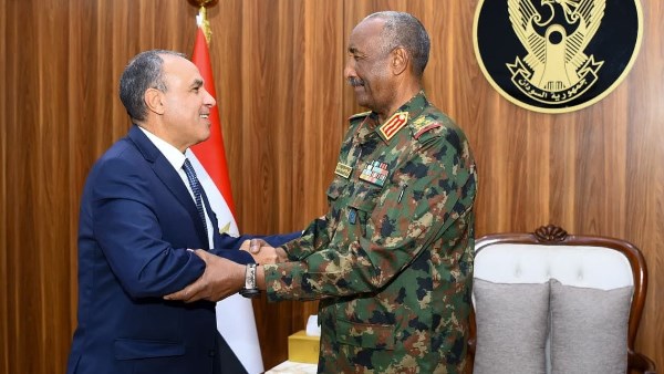 أبرز ما جاء في اجتماع وزير الخارجية ورئيس مجلس السيادة السوداني الانتقالي
