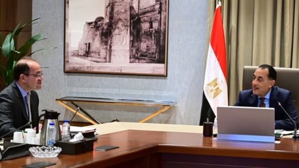 مدبولي يبحث مع وزير المالية مؤشرات الأداء الاقتصادي وخطط تعزيز الثقة في الاستثمار