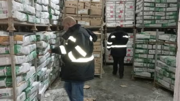 ضبط 74.6 طن لحوم فاسدة ومخزن أجهزة كهربائية مجهولة المصدر في حملات رقابية على القليوبية وشمال سيناء