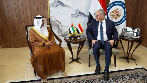 مصر والإمارات تبحثان تعزيز الشراكة والاستثمارات في قطاع البترول والغاز