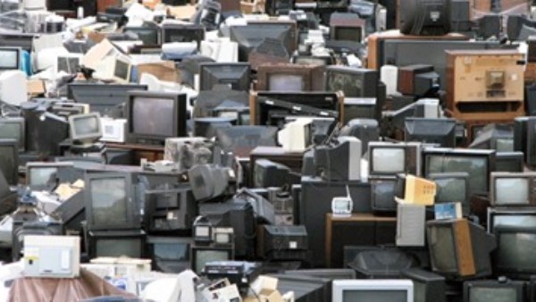 تقرير: استمرار استخدام الأجهزة الإلكترونية القديمة يضر بالإنتاجية والاقتصاد الأمريكي
