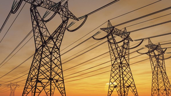 توقيع عقود توسعة شبكات الربط الكهربائي الخليجي وتعزيز الربط مع الإمارات وسلطنة عُمان