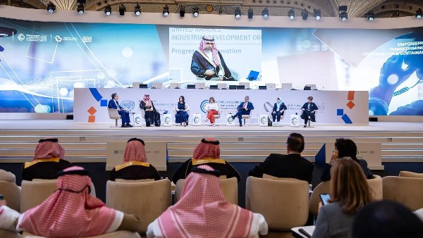 السعودية تستعرض إستراتيجيتها لتمكين المرأة في الصناعة خلال مؤتمر «اليونيدو» بالرياض