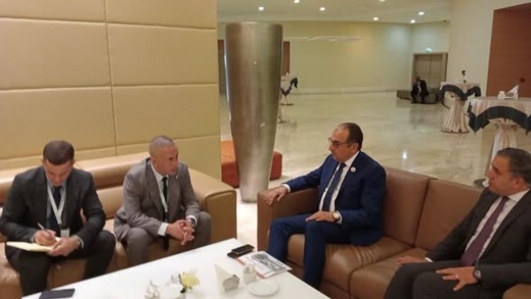 مباحثات مصرية جزائرية لتعزيز التعاون في صناعة المركبات