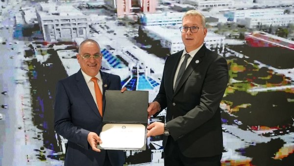 وزير البترول يُكرم إنبي وبتروجت وصان مصر