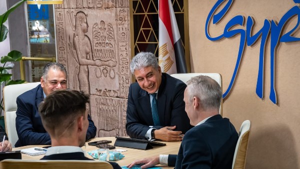 وزير السياحة