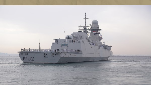 الموج الأحمر 8