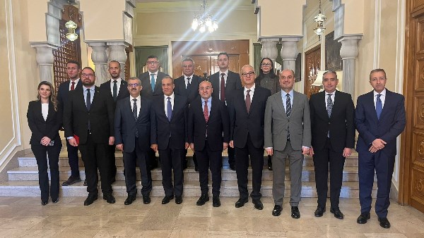 وزير الخارجية