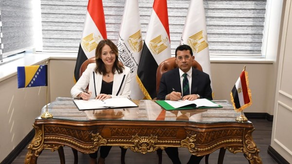  الدكتور أشرف صبحي