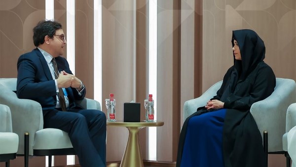 وزير الثقافة وسمو الشيخة لطيفة