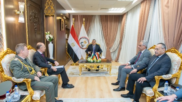 وزير الدولة للإنتاج الحربي