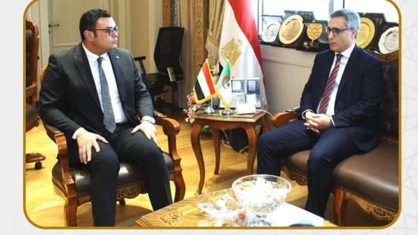 وزير الإسكان