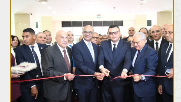 وزير الإسكان