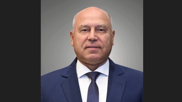 وزير الصناعة 