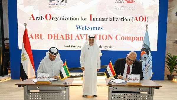 اللواء أركان حرب مهندس "مختار عبد اللطيف " رئيس الهيئة العربية للتصنيع