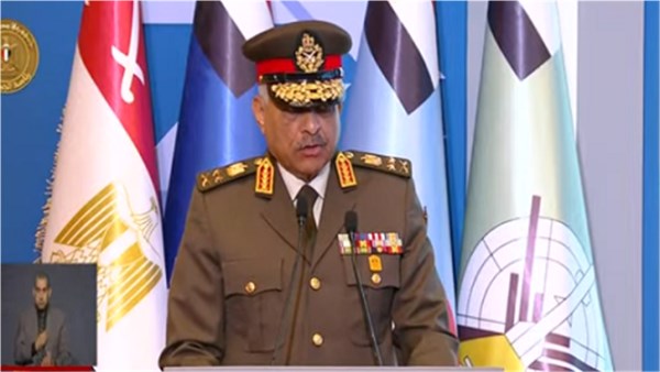 الفريق أول عبدالمجيد صقر القائد العام للقوات المسلحة وزير الدفاع والإنتاج الحربي