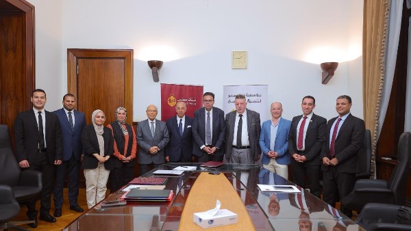 مؤسسة بنك مصر لتنمية المجتمع تدعم مستشفيات جامعتي سوهاج