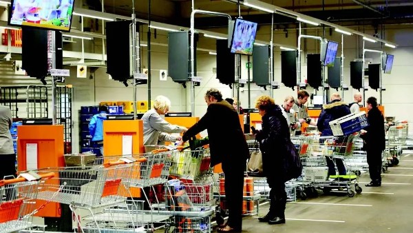 تراجع نمو مبيعات التجزئة في هولندا للشهر الثالث على التوالي