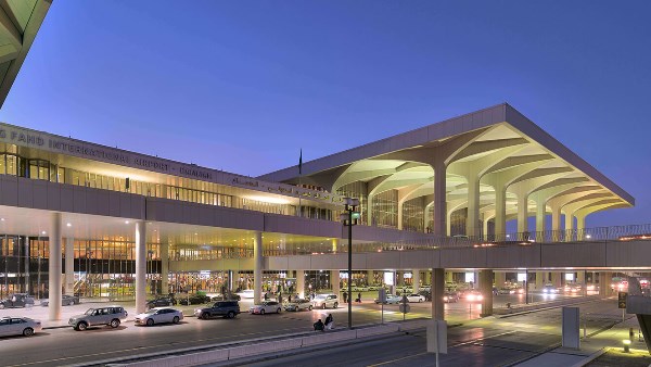 مطارات الدمام تعزّز حضورها البيئي بحصولها على شهادات برنامج إدارة الانبعاثات الكربونية (ACA)