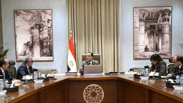 مدبولي يتابع مستجدات المنطقة الاقتصادية لقناة السويس ومؤشرات جذب الاستثمارات