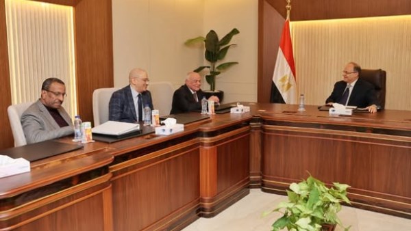 رئيس هيئة الدواء المصرية يبحث تعزيز التعاون مع شركة INRAD لدعم الابتكار في القطاع الصحي