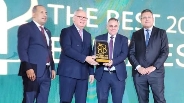 الملتقى الأفرو-آسيوي للاستثمار يكرّم وزير السياحة تقديرًا لإنجازات القطاع خلال 2025