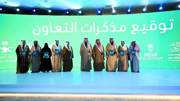  وزير الإسكان السعودي يدشّن مشاريع تنموية بأكثر من 400 مليون ريال في الحدود الشمالية