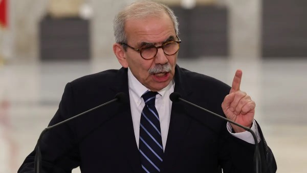 رئيس الوزراء اللبناني يقدم مشروع قانون لمعالجة الأزمة المالية واسترداد ودائع المودعين