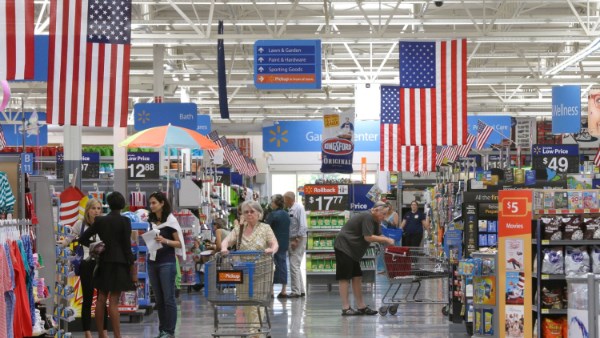 ثقة المستهلكين في أمريكا ترتفع بأقل من التوقعات في ديسمبر