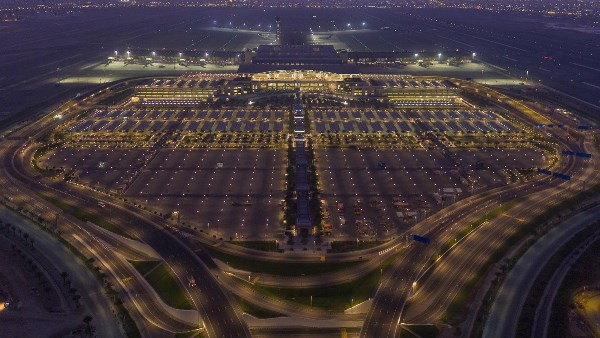 بالأرقام.. نمو حركة السفر عبر مطارات سلطنة عُمان حتى أكتوبر 2025