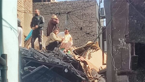 وزيرة التنمية المحلية تتابع مع محافظ الجيزة تداعيات حادث انهيار عقار إمبابة