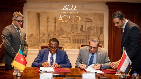 توقيع عقد البيع