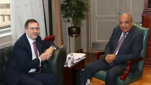 وزير الكهرباء